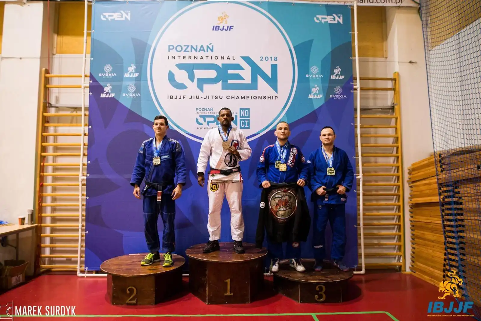 Thai-Boxen Training mit Pads